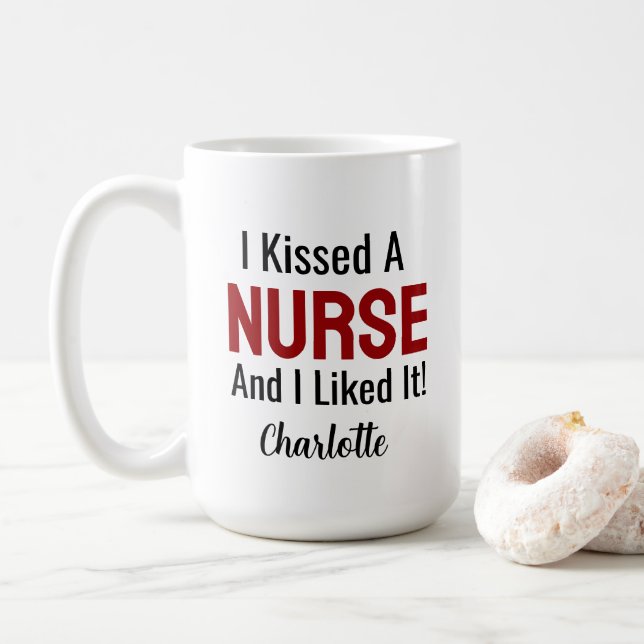 Caneca De Café Eu beijei uma enfermeira e gostei dela (Com Donut)