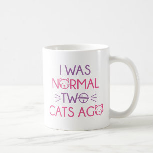 Caneca De Café Eu Era Normal Há Dois Gatos