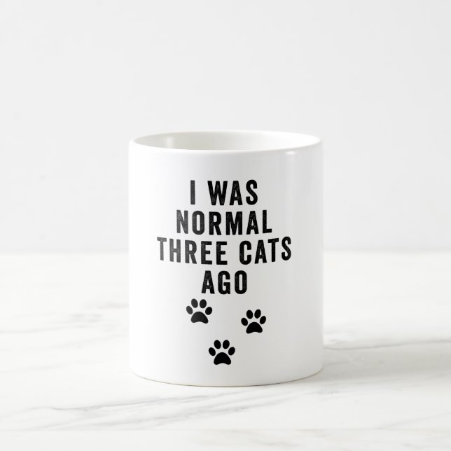 Caneca De Café Eu Era Normal Há Três Gatos (Centro)