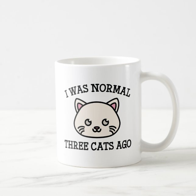 Caneca De Café Eu Era Normal Três Gatos Atrás (Direita)