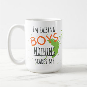 Caneca De Café Eu estou criando meninos nada me assusta personali