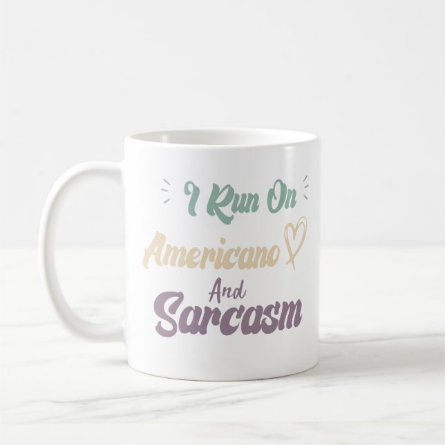 Caneca De Café Eu Funciono Com Americano E Sarcasmo Citação Diver (Esquerda)