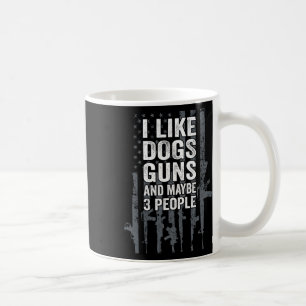 Caneca De Café Eu Gosto de Cães, Armas e Talvez 3 Pessoas - Diver