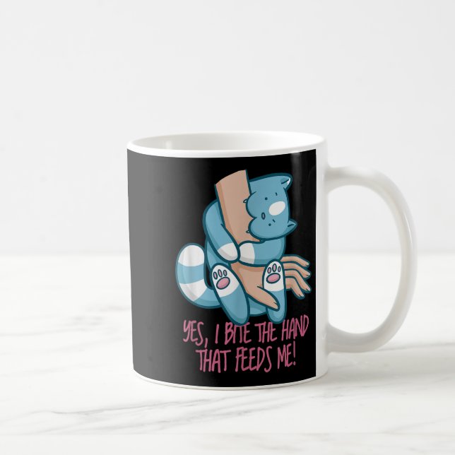 Caneca De Café Eu Mordo A Mão Que Me Alimenta... (Direita)