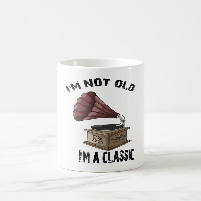 Caneca De Café Eu não sou velho, eu sou clássico (Centro)