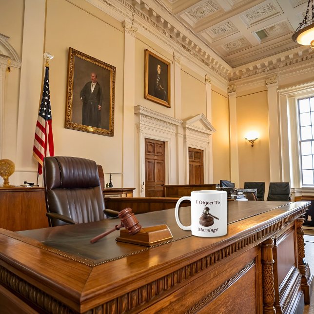 Caneca De Café Eu Oponho-Me Às Manhãs Que Dizem Lei Engraçada (Criador carregado)