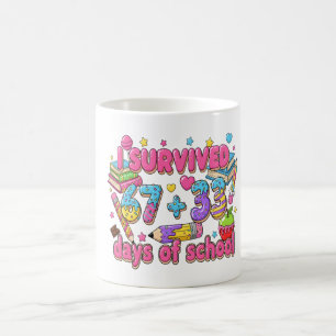 Caneca De Café Eu Sobrevivi a 67 Mais 33 Dias de Matemática na Es