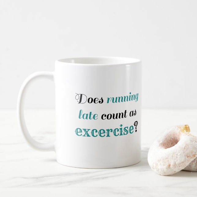 Caneca De Café Executando Exercício Atrasado (Com Donut)