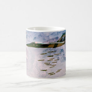 CANECA DE CAFÉ F-111A AARDVARK