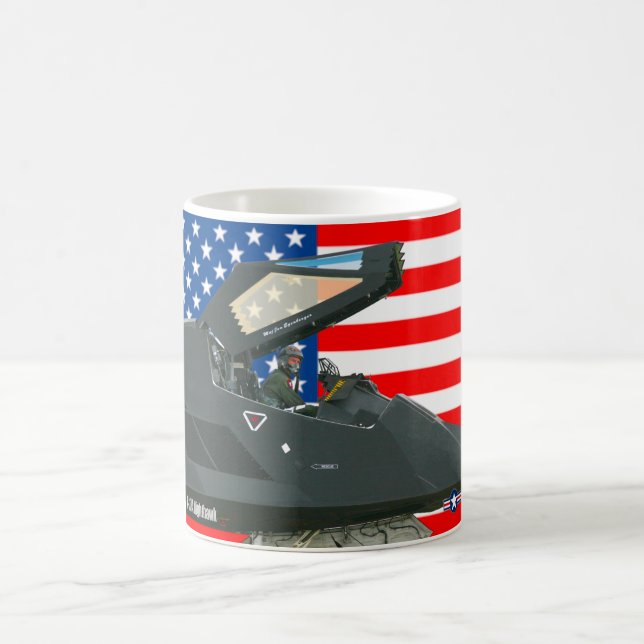 CANECA DE CAFÉ F-117A NIGHTHAWK (Centro)