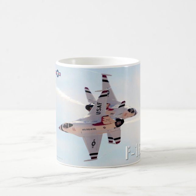 CANECA DE CAFÉ F-16C FALCÃO DE LUTA (Centro)