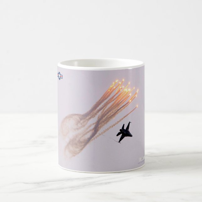 CANECA DE CAFÉ F-16C VIPER (Centro)