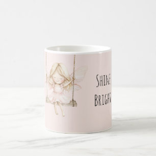 Caneca De Café Fada Rosa Bege no Balanço