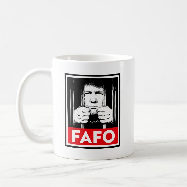Caneca De Café FAFO Anti-Trump (Esquerda)