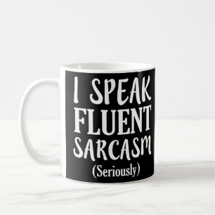Caneca De Café Falo "Fluent Sarcasm" com uma camisa engraçada