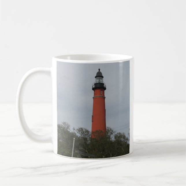 Caneca De Café Farol Ponce de Leon acima das árvores (Esquerda)