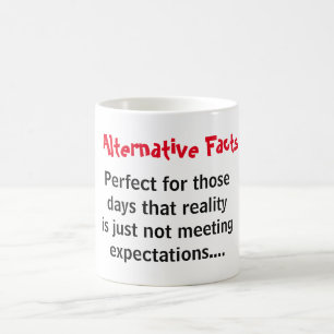 Caneca De Café fatos de alternativo vs realidade