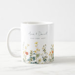 Caneca De Café Favor de Casamento de Flor Selvagem Elegante<br><div class="desc">Esta coleção apresenta uma borda elegante de flores silvestres de aquarela e verde em tons de verde,  verde,  laranja e amarelo.</div>
