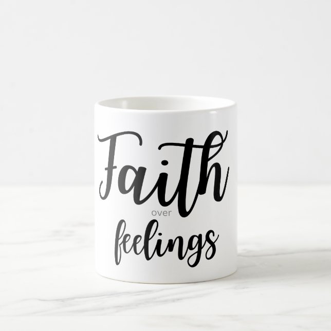 Caneca de Café Fé Acima dos Sentimentos (Centro)