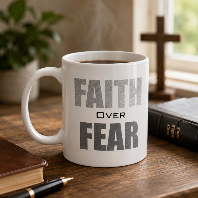 Caneca De Café Fé Sobre o Medo Cristão (Criador carregado)