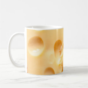 Caneca De Café Feche o queijo amarelo. Este arquivo é limpo e