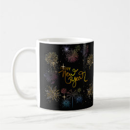 Caneca De Café feliz ano novo, fogos de artifício e fundo negro