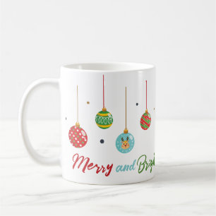 Caneca De Café Feliz De Natal E Ornamento De Bola Brilhante