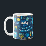 Caneca De Café Feliz Hanukkah Menorah Sufganiyot Cute Owl Gift<br><div class="desc">Ponha no estilo este Chanucá com a nossa caneca Feliz Chanucá, com Dreidel, Menorah, Sufganiyot, coruja fofa, presente, Estrela de David, velas e Raposa Fofa. Cada gole desta caneca é um gole de alegria de férias, apresentando uma maravilhosa medalha de símbolos Chanucá e adoráveis bebês. Quer você esteja saboreando sugania,...</div>