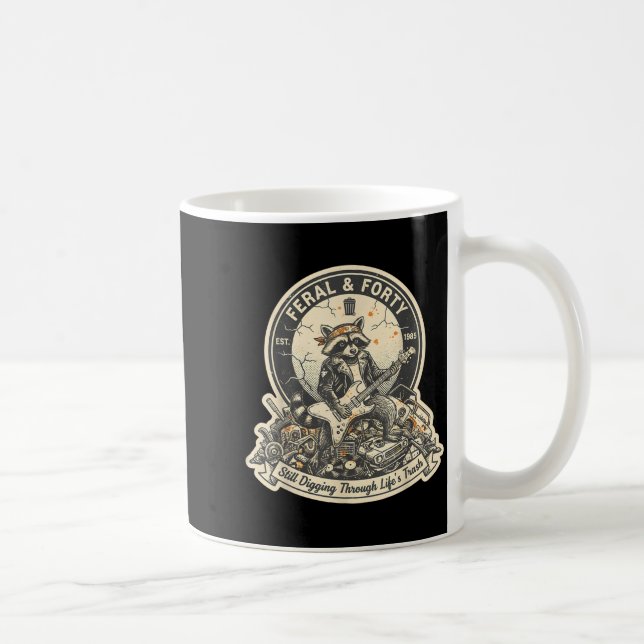 Caneca De Café Feral Forty Raccoon Funny 40th Birthday Outfits Wo (Direita)