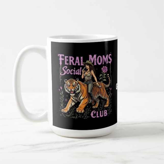 Caneca De Café Feral Mamãe Social Club | Presente Gráfico de Tend (Esquerda)
