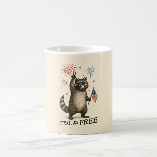 Caneca De Café Férrimo Mas Livre Fogos De Artifício Feral Raccoon (Centro)