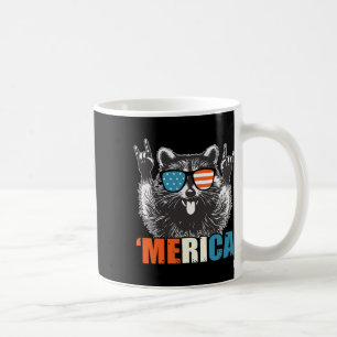 Caneca De Café Festa engraçada do 4 de julho da América no mapach