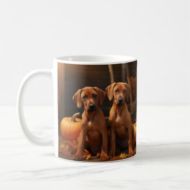 Caneca De Café Filhote de Rhodesian Ridgeback Delícia de Outono A (Esquerda)
