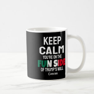 Caneca De Café Fique Calmo No Lado Divertido Da Parede De Armadil
