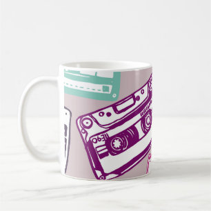 Caneca De Café Fitas de cassete retrô, desenho manual.