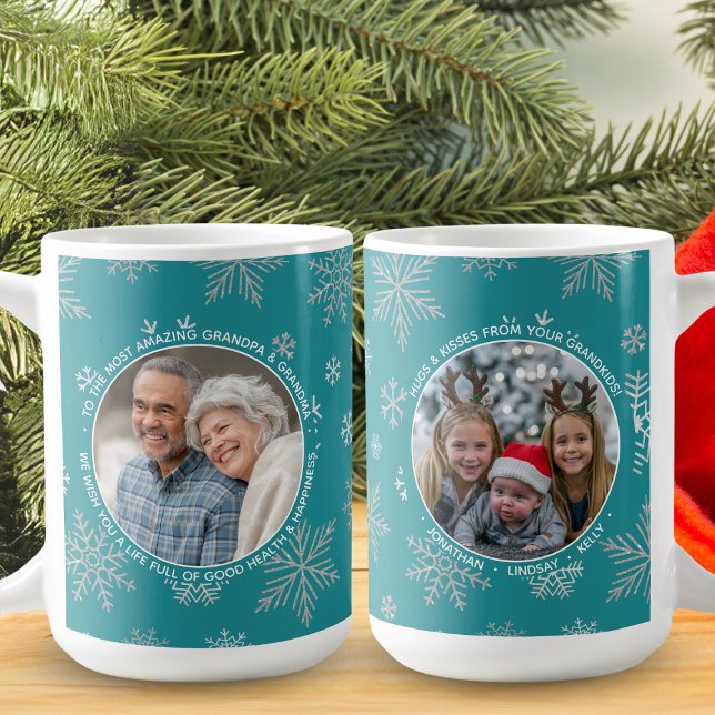 Caneca De Café Flocos de neve de inverno Foto personalizada Natal (This lovely mug is the perfect way to embrace the spirit of the season.)