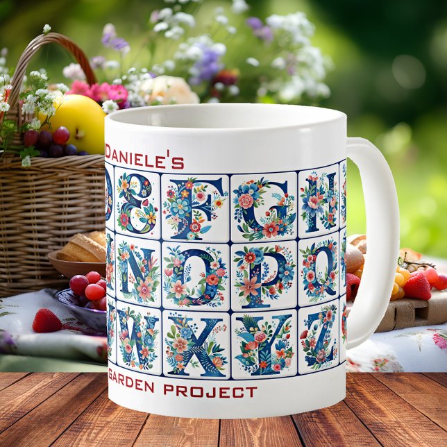 Caneca De Café Flor Alphabet Azulejo Mug Mediterrâneo (Mug featuring tiles with the alphabet and flowers in a Mediterranean style - kids - garden)