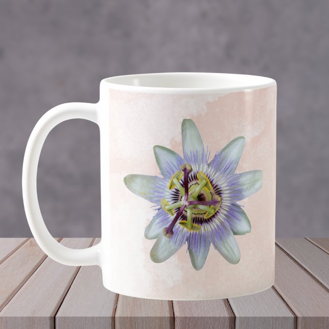 Caneca De Café Flor de Paixão Roxa Personalizável (Purple passion flower coffee mug with pink watercolor background design. Customizable name)
