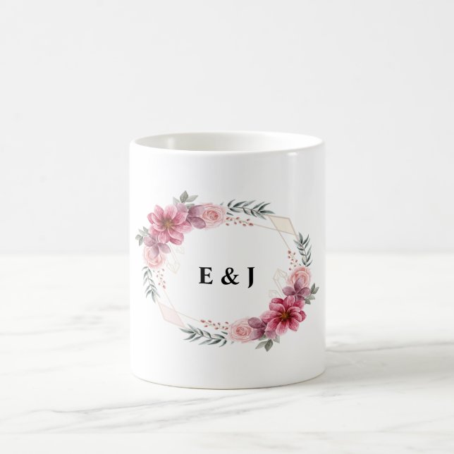Caneca De Café Floral Wreath com Dentro das Iniciais de Noiva e G (Centro)