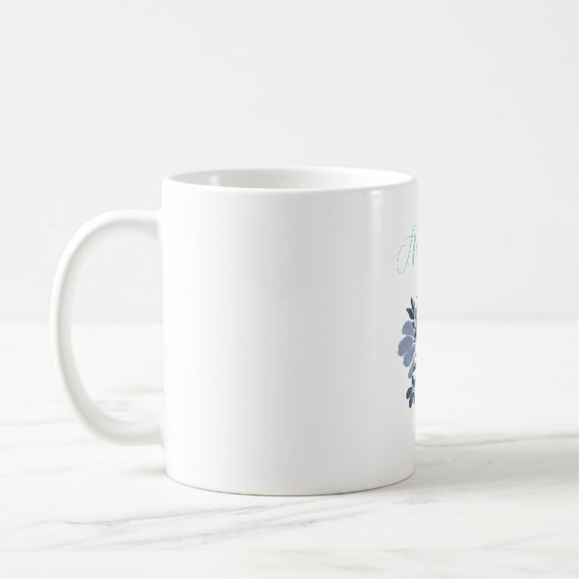 Caneca De Café Flores azuis com nome de texto personalizado Mug (Esquerda)