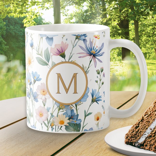 Caneca De Café Flores Botânicas Elegantes de Primavera Jardim da  (An elegant mug for garden lovers, with pretty watercolor-style floral pattern and monogram initial)