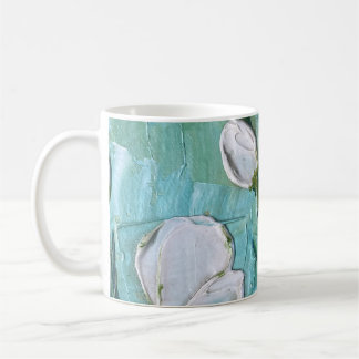 Caneca De Café Flores Brancas em Campo Azul e Amarelo