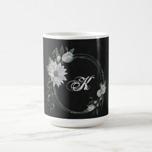Caneca De Café flores brancas românticas em preto verde