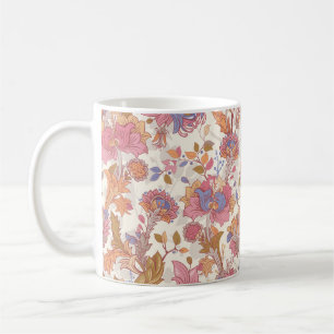 Caneca De Café Flores coloridas num pano de fundo leve. Marinheir
