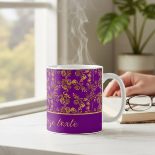 Caneca De Café Flores Douradas Elegantes em padrão roxo   Persona