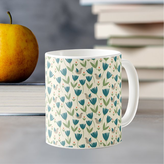 Caneca De Café Flores escandinavas simples e padrão de aves (Criador carregado)