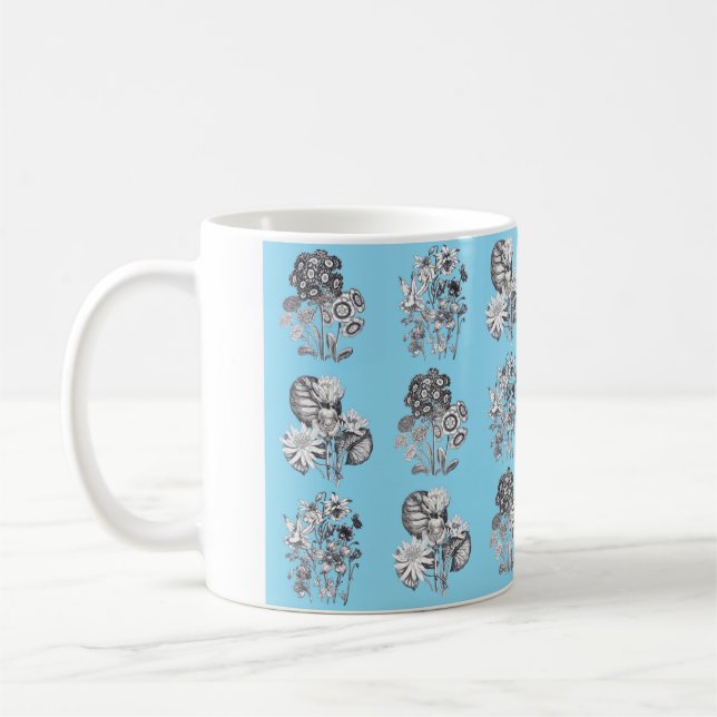Caneca De Café Flores monocromáticas em fundo azul bebê (Esquerda)