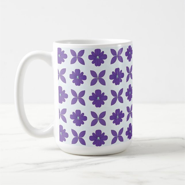 Caneca De Café Flores Roxas com Fundo Claro (Esquerda)