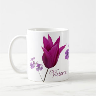 Caneca De Café Flores roxas personalizáveis Nome de Victoria