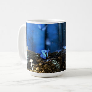 Caneca De Café Florestas Láteas Mágicas com Borboletas e Cogume